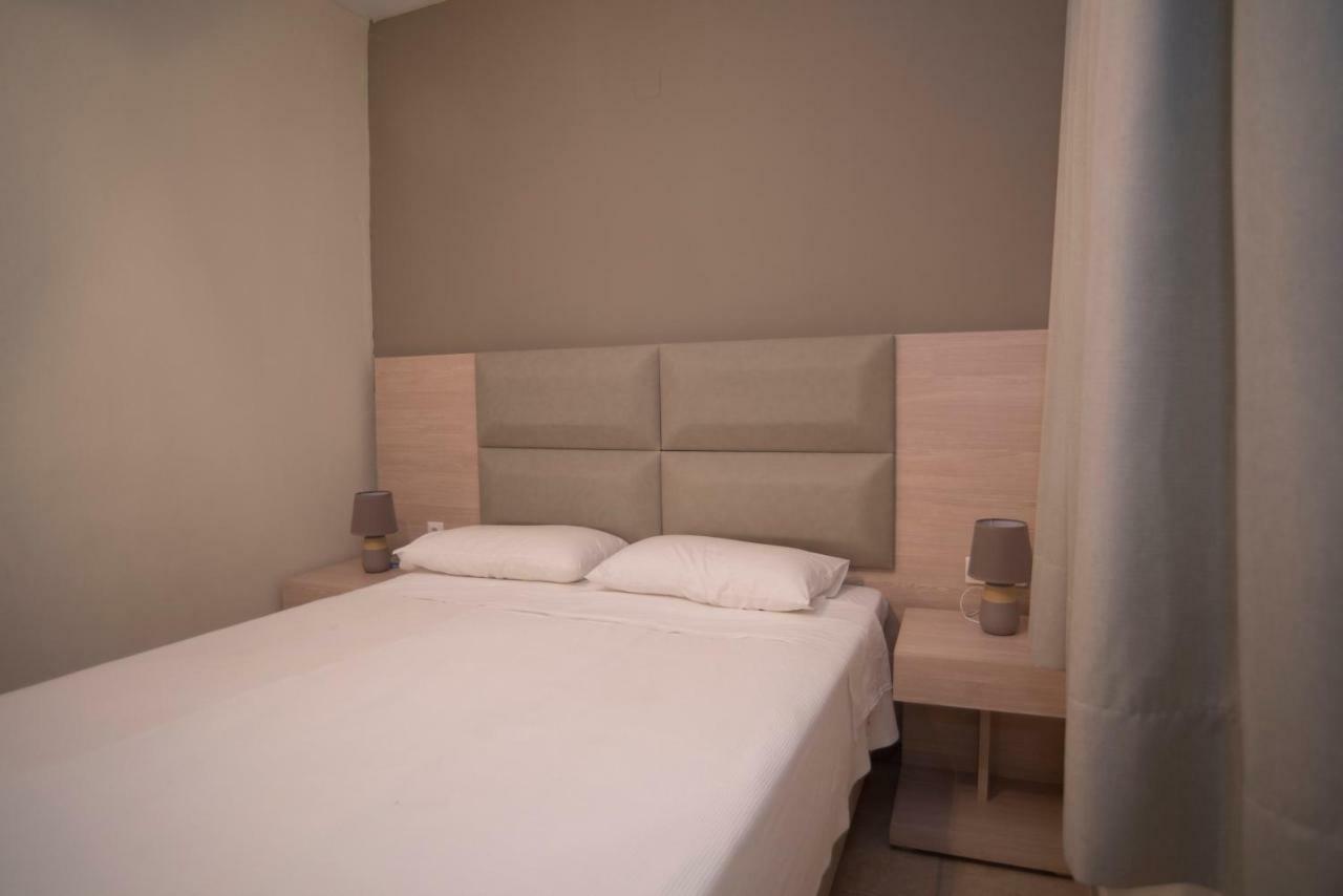 T'Aloni Hotel Chortata ภายนอก รูปภาพ