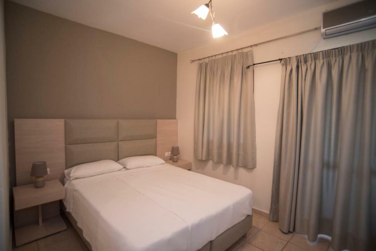 T'Aloni Hotel Chortata ภายนอก รูปภาพ